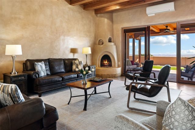 17 Sueno De Santa Fe, Santa Fe, NM 87505