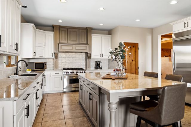 17 Sueno De Santa Fe, Santa Fe, NM 87505