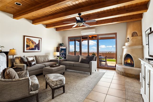 17 Sueno De Santa Fe, Santa Fe, NM 87505