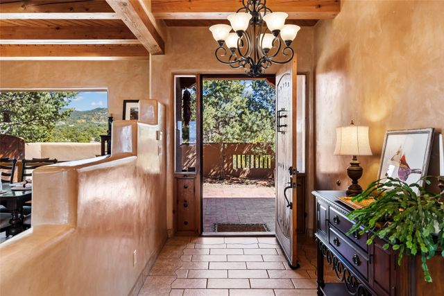 17 Sueno De Santa Fe, Santa Fe, NM 87505