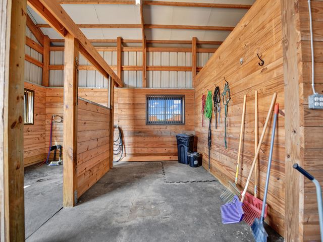3601 Farm Land Court, Granbury, TX 76048