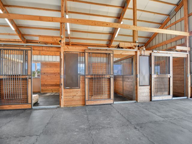 3601 Farm Land Court, Granbury, TX 76048