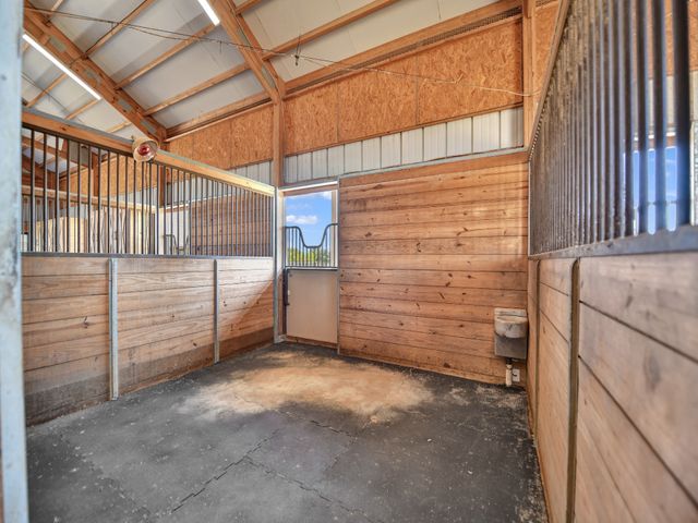 3601 Farm Land Court, Granbury, TX 76048