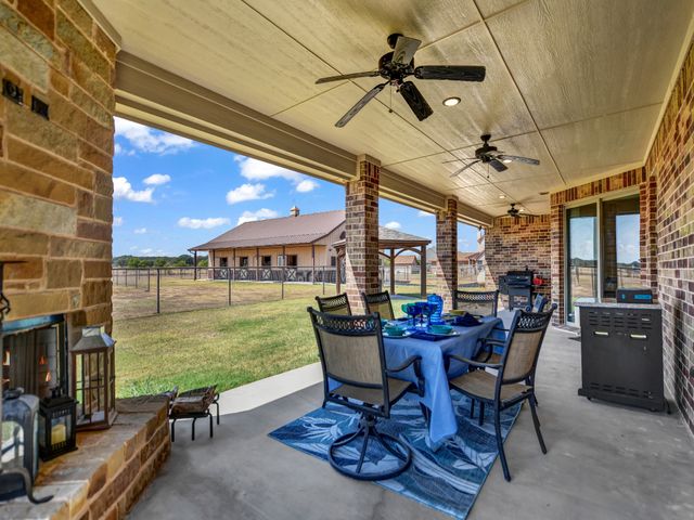 3601 Farm Land Court, Granbury, TX 76048