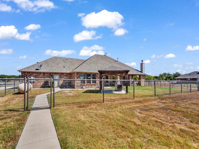 3601 Farm Land Court, Granbury, TX 76048
