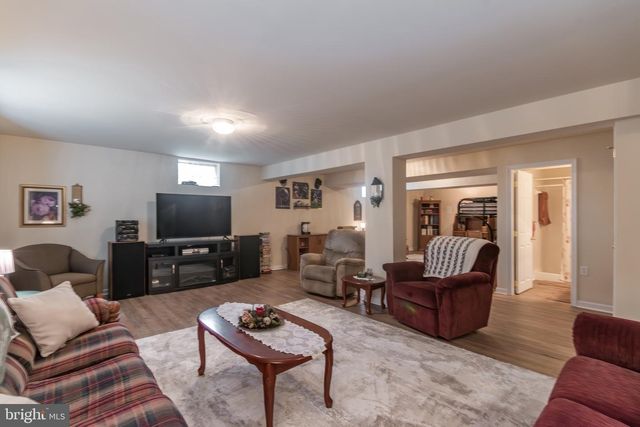 109 PIERCE ARROW WAY, Martinsburg, WV 25401