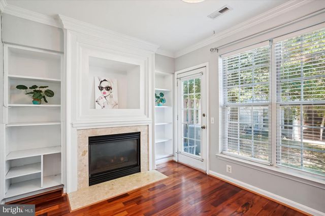 45478 WHISTLING TER, Sterling, VA 20166