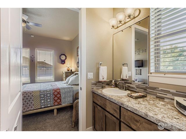 327 Duesenberg Ln, Fort Collins, CO 80524