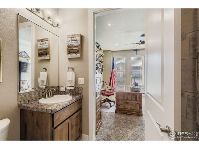 327 Duesenberg Ln, Fort Collins, CO 80524