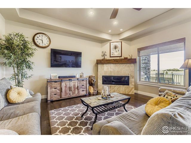 327 Duesenberg Ln, Fort Collins, CO 80524