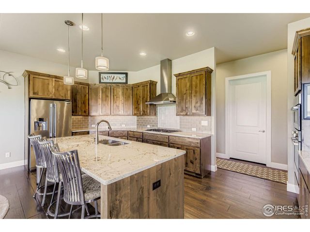 327 Duesenberg Ln, Fort Collins, CO 80524