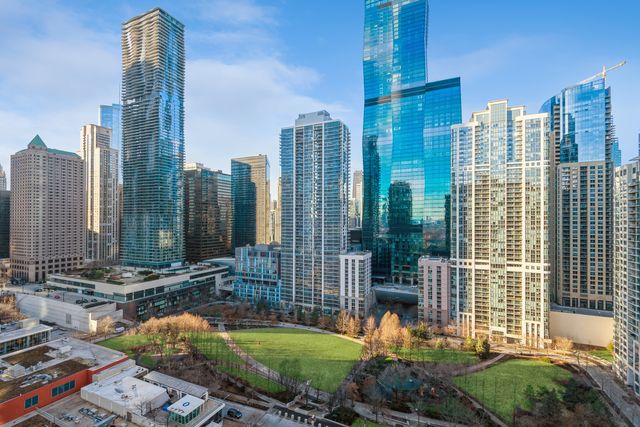 400 E Randolph Street 2518, Chicago, IL 60601