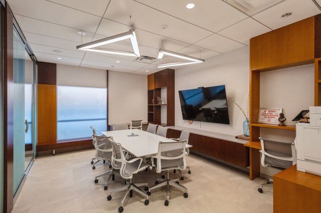 400 E Randolph Street 2518, Chicago, IL 60601