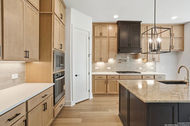 1630 Yardzen Lane, San Antonio, TX 78260