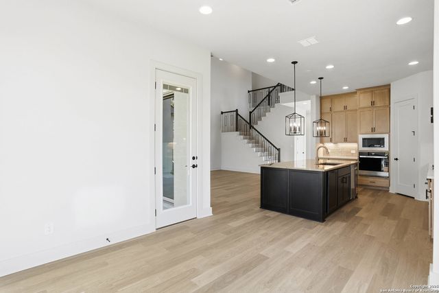 1630 Yardzen Lane, San Antonio, TX 78260