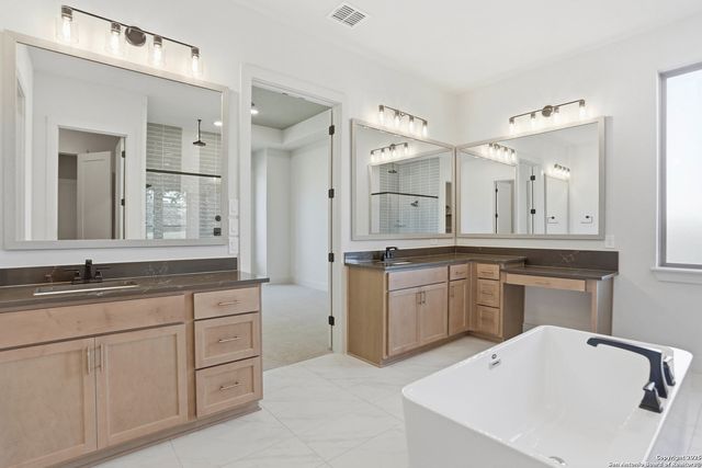 1630 Yardzen Lane, San Antonio, TX 78260