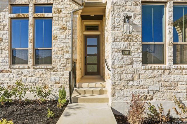 1630 Yardzen Lane, San Antonio, TX 78260