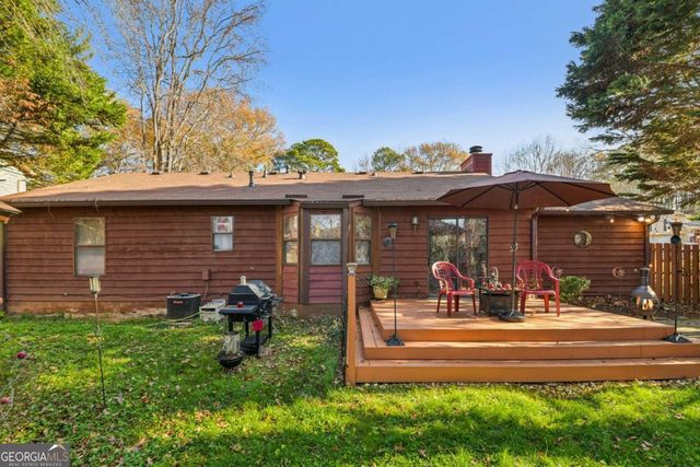 527 Jaywood Drive, Stone Mountain, GA 30083