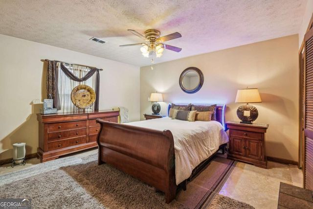 527 Jaywood Drive, Stone Mountain, GA 30083