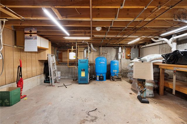 422 Shady Valley Road, Coventry, RI 02816