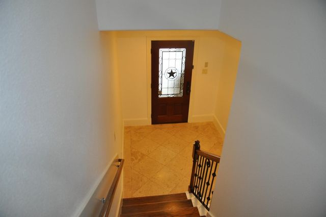 5922 Burgoyne Road, Houston, TX 77057