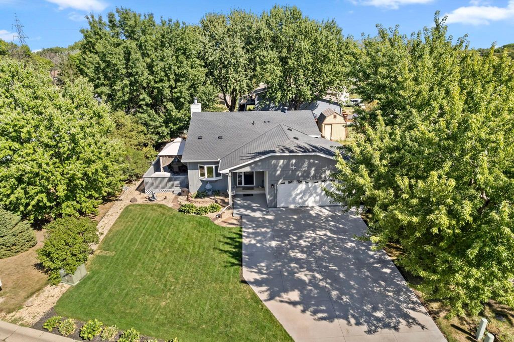 2679 Guthrie Avenue N, Oakdale, MN 55128 — photo 5