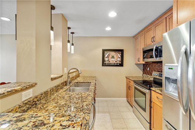 112 Washington Place 6D, Downtown Pgh, PA 15219