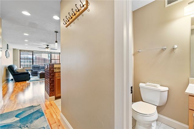 112 Washington Place 6D, Downtown Pgh, PA 15219