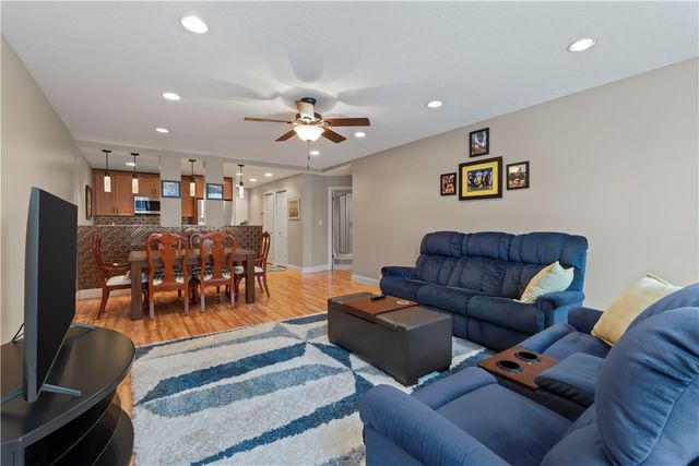 112 Washington Place 6D, Downtown Pgh, PA 15219