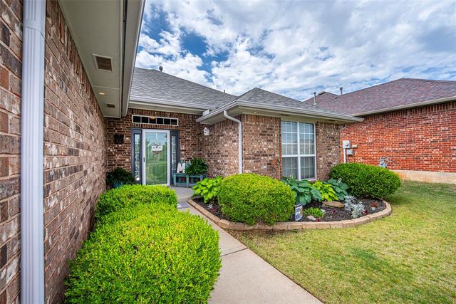 1640 SW 31st Terrace, Moore, OK 73160