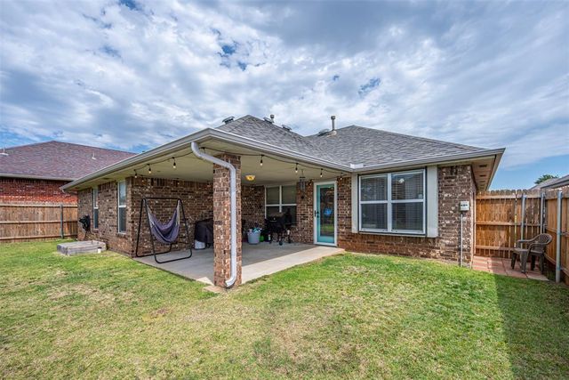 1640 SW 31st Terrace, Moore, OK 73160