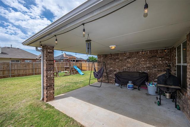1640 SW 31st Terrace, Moore, OK 73160