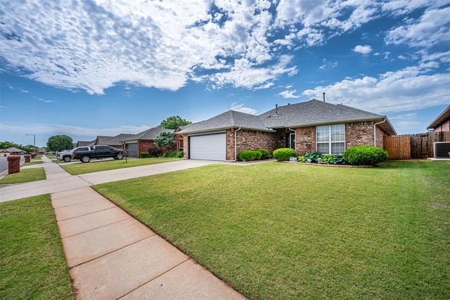 1640 SW 31st Terrace, Moore, OK 73160