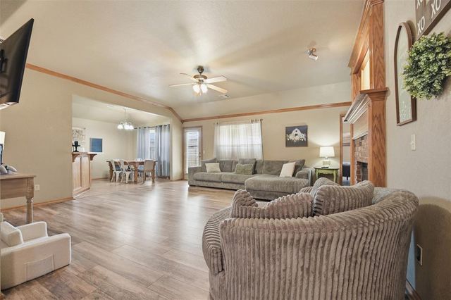 1640 SW 31st Terrace, Moore, OK 73160