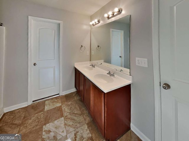 7585 Volion Parkway, Fairburn, GA 30213