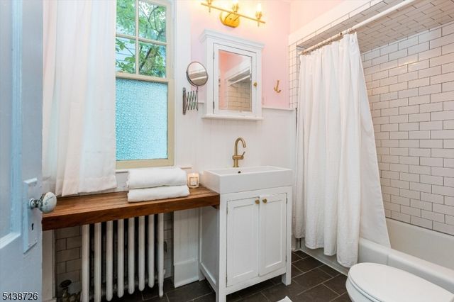 32 Virginia Ave, West Orange Twp., NJ 07052