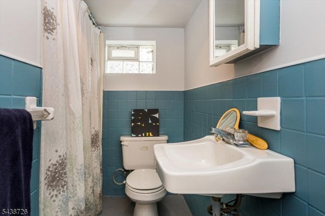 32 Virginia Ave, West Orange Twp., NJ 07052