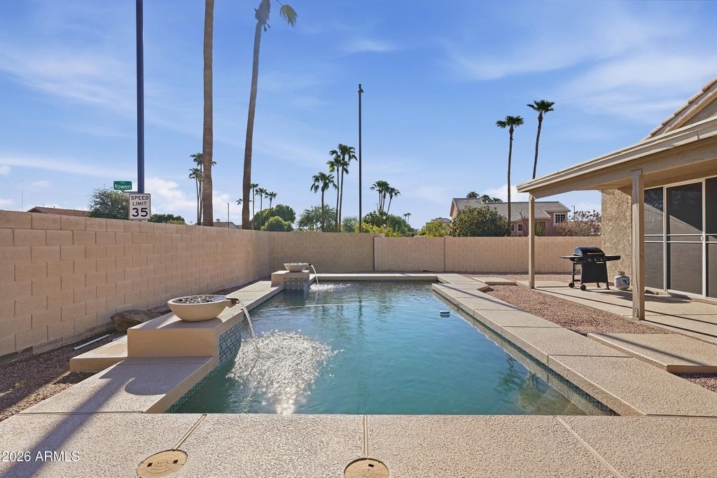 7360 E LAKEVIEW Avenue, Mesa, AZ 85209 — photo 2