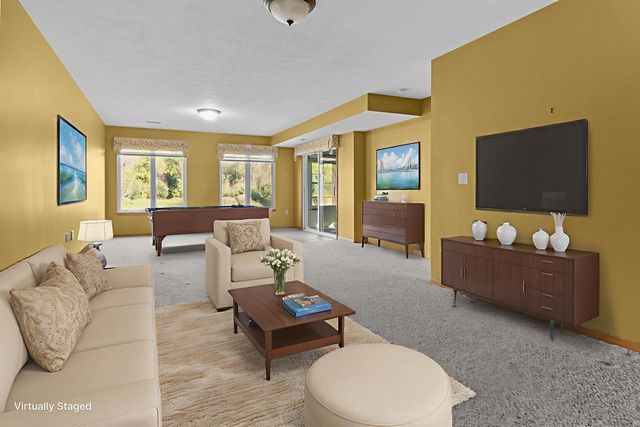 229 Creekside PLACE, Delavan, WI 53115