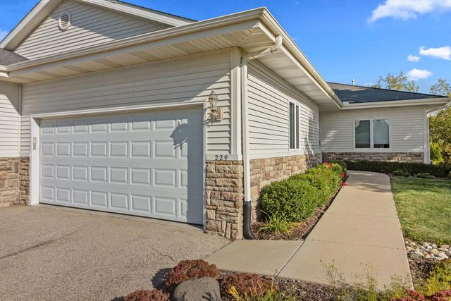 229 Creekside PLACE, Delavan, WI 53115