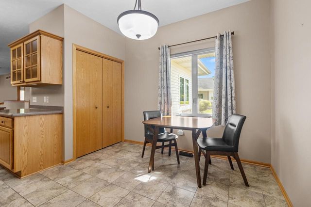 229 Creekside PLACE, Delavan, WI 53115