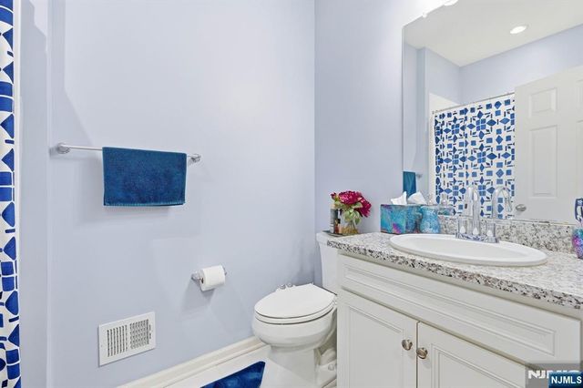84 Aspen Drive, Cedar Grove, NJ 07009