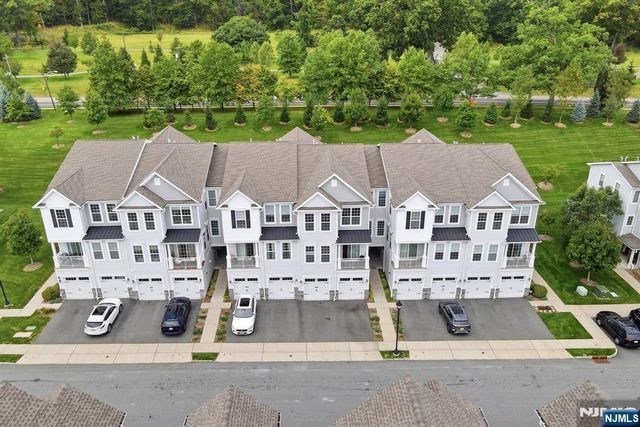 84 Aspen Drive, Cedar Grove, NJ 07009