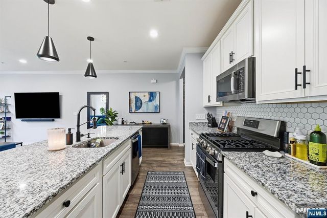 84 Aspen Drive, Cedar Grove, NJ 07009