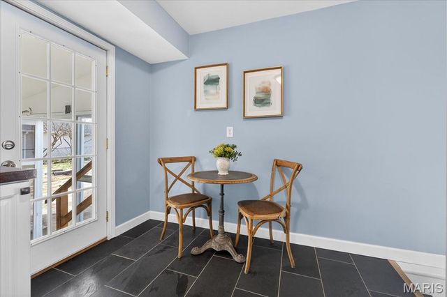 68 Barton Place, St Charles, MO 63301