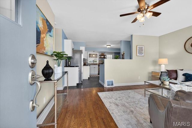 68 Barton Place, St Charles, MO 63301