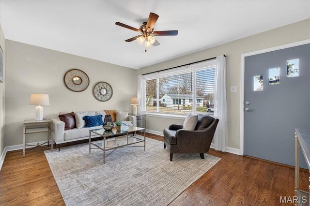 68 Barton Place, St Charles, MO 63301