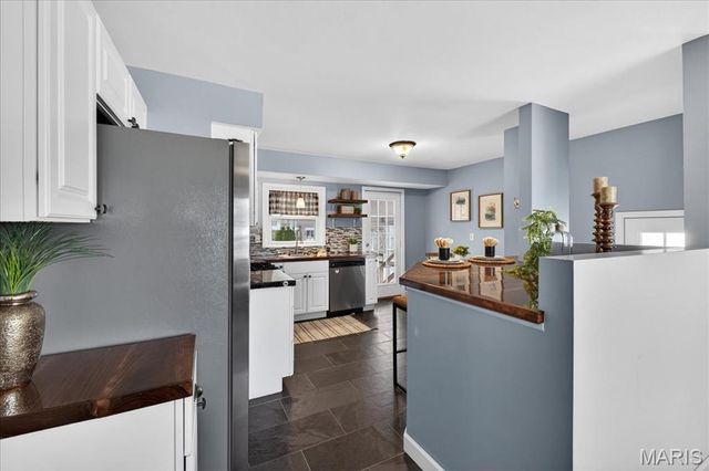 68 Barton Place, St Charles, MO 63301