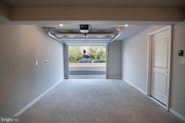 33 DUCK ST W, Front Royal, VA 22630