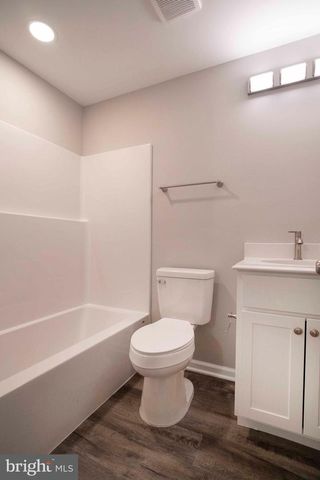 33 DUCK ST W, Front Royal, VA 22630